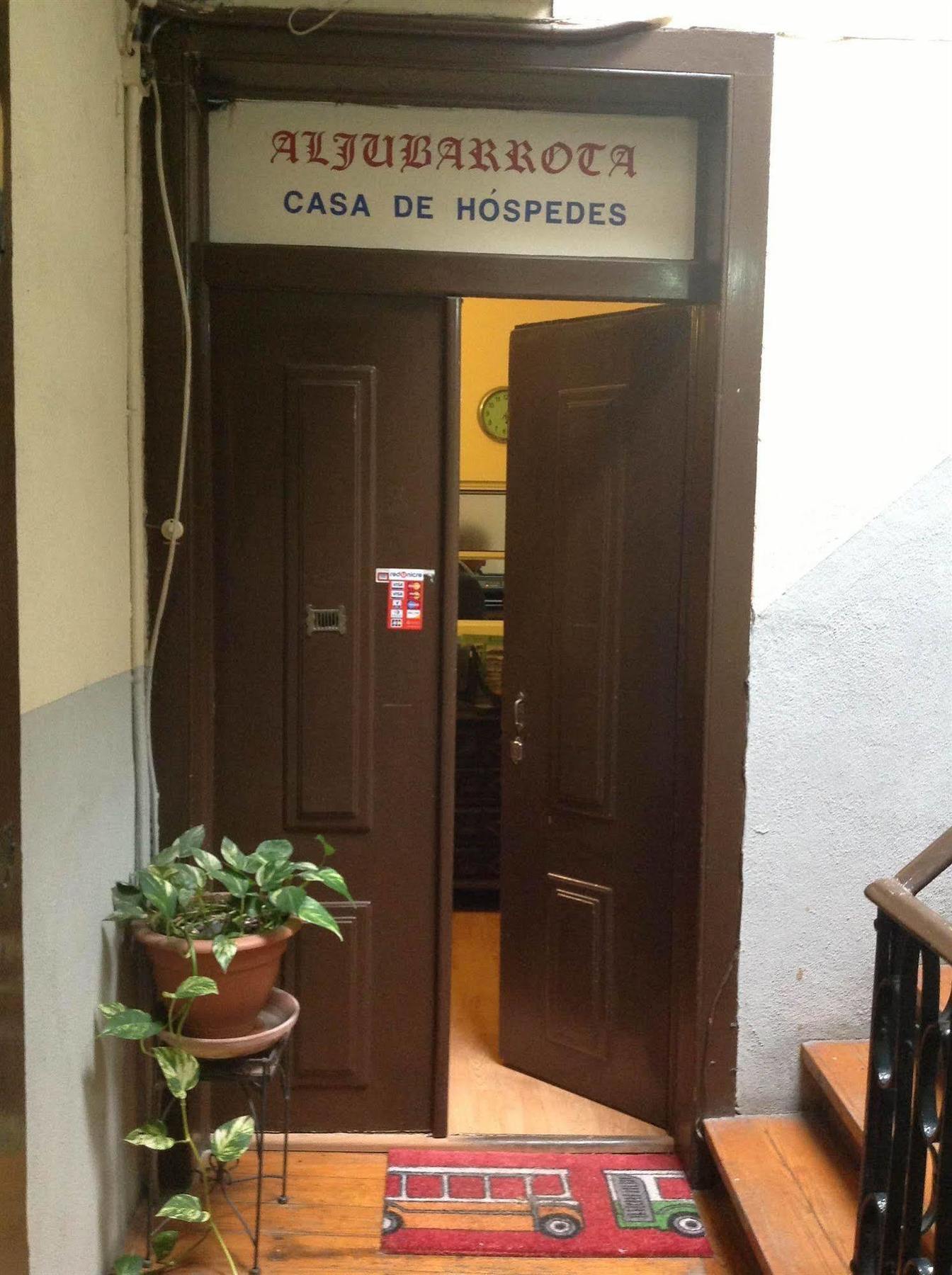 New Aljubarrota Guest House Лиссабон Экстерьер фото